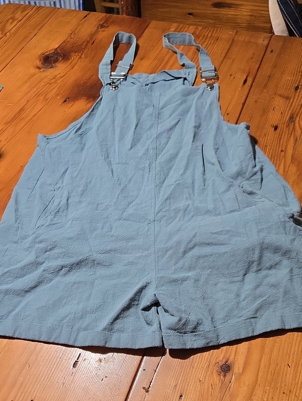 Womans' Light Blue Short Overalls - Casual One Piece Sz M?
